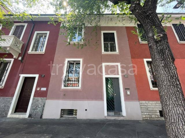 Villa Indipendente in affitto a Municipio 3, Milano
