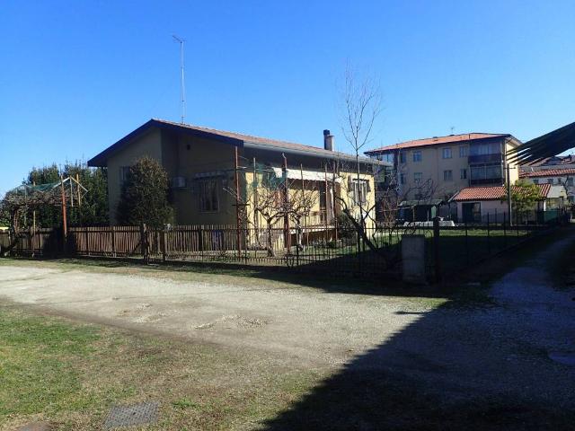 Villa Indipendente in affitto a Mira Taglio, Veneto