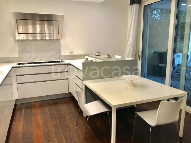 Villa Indipendente in affitto a Modena, Amendola