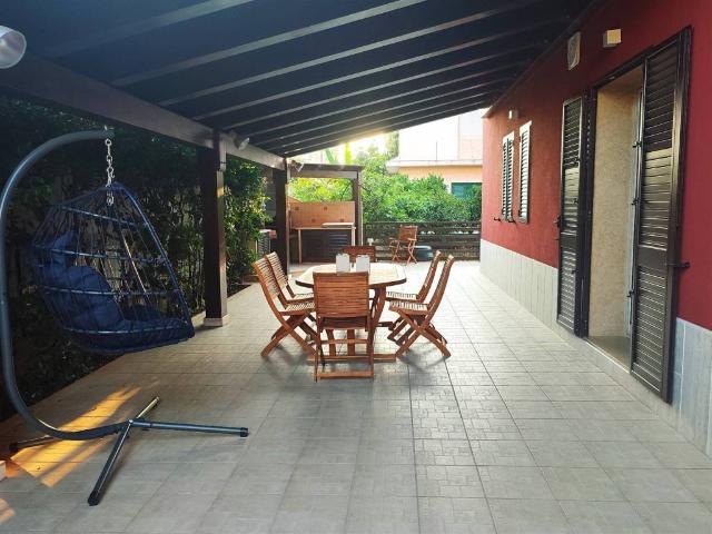 Villa Indipendente in affitto a Modica, Sacro Cuore