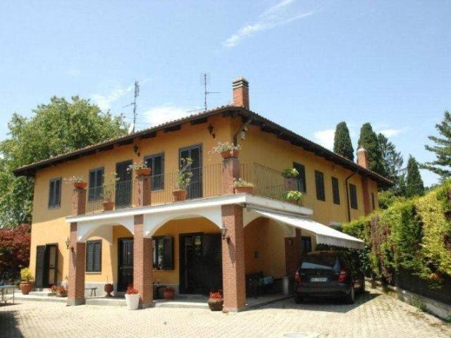 Villa Indipendente in affitto a Rocciamelone, Piemonte