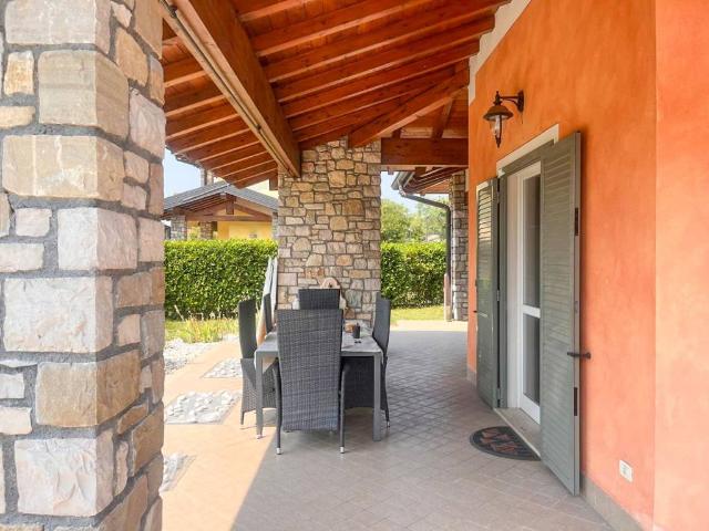 Villa Indipendente in affitto a Moniga Del Garda, Lombardia