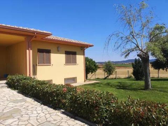 Villa Indipendente in affitto a Montalto Di Castro, Lazio