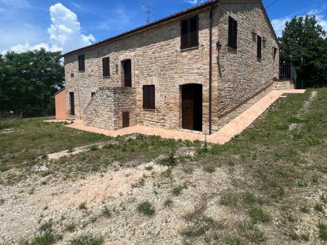 Villa Indipendente in affitto a Marche, Fermo