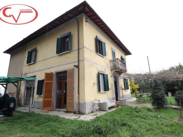 Villa Indipendente in affitto a Montevarchi, Toscana