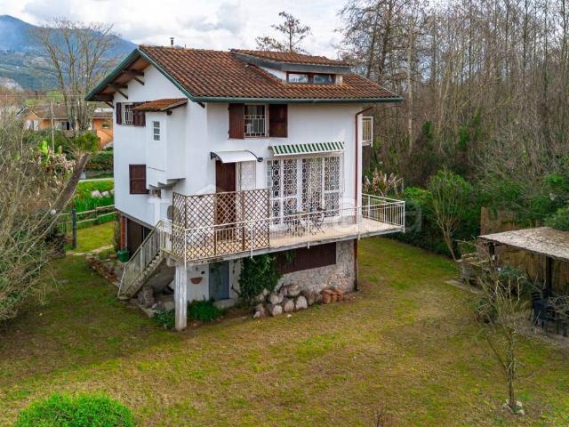Villa Indipendente in affitto a Montignoso, Toscana