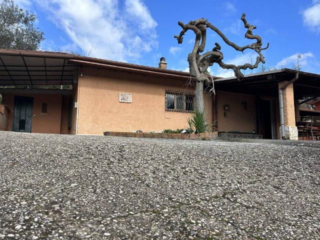 Villa Indipendente in affitto a Montopoli Di Sabina, Lazio