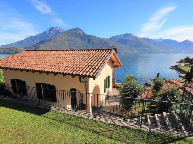 Villa Indipendente in affitto a Musso, Lombardia