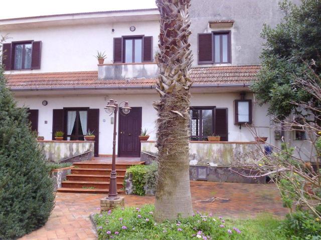 Villa Indipendente in affitto a Municipalità 3, Campania