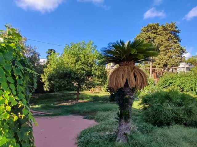 Villa Indipendente in affitto a Coroglio, Campania