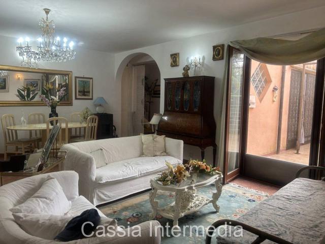 Villa Indipendente in affitto a Nepi, Lazio