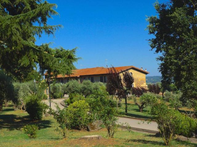 Villa Indipendente in affitto a Nepi, Lazio