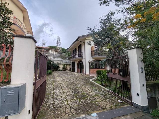 Villa Indipendente in affitto a Nicolosi, Sicilia