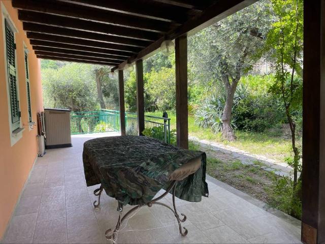 Villa Indipendente in affitto a Noli, Liguria