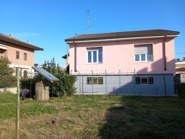 Villa Indipendente in affitto a Piemonte, Novara