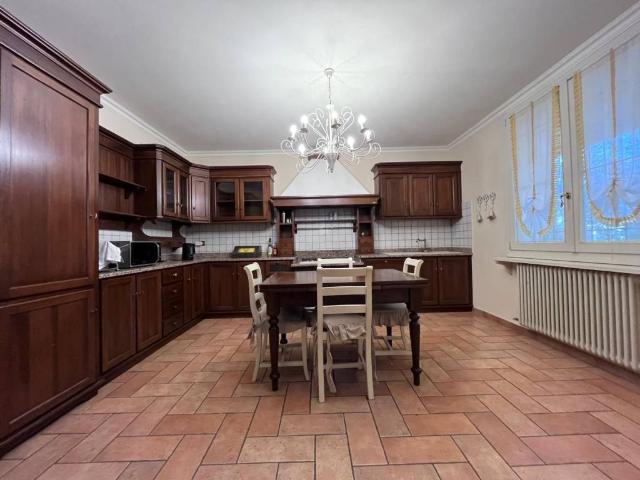 Villa Indipendente in affitto a Bassa Reggiana, Re