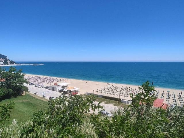 Villa Indipendente in affitto a Marche, Ancona