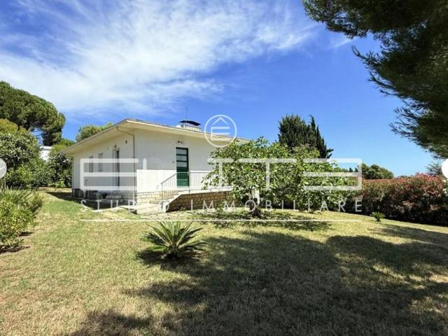 Villa Indipendente in affitto a Marche, Ancona