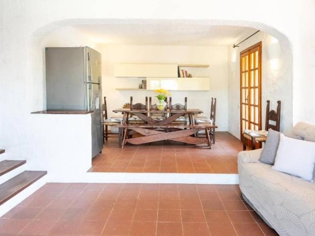 Villa Indipendente in affitto a San Pantaleo, Sardigna/Sardegna