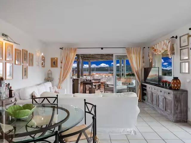 Villa Indipendente in affitto a San Pantaleo, Sardigna/Sardegna