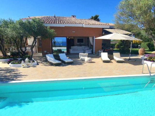 Villa Indipendente in affitto a San Pantaleo, Sardigna/Sardegna