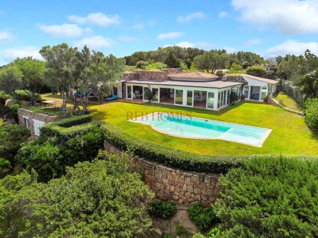 Villa Indipendente in affitto a San Pantaleo, Sardigna/Sardegna