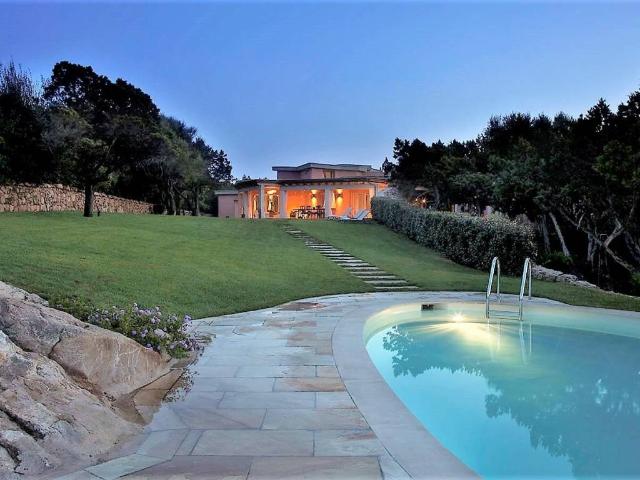 Villa Indipendente in vendita a San Pantaleo, Sardigna/Sardegna