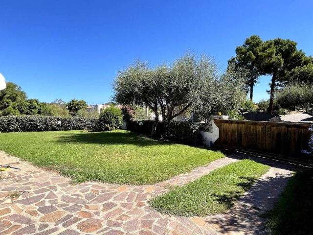 Villa Indipendente in affitto a San Pantaleo, Sardigna/Sardegna