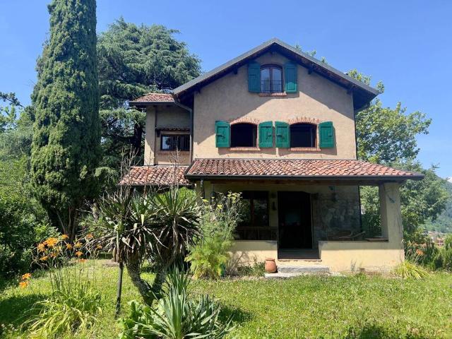 Villa Indipendente in affitto a Olgiate Molgora, Lombardia
