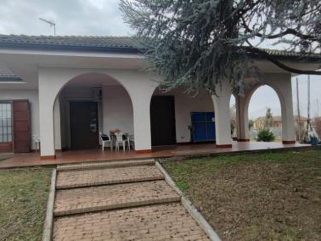 Villa Indipendente in affitto a Piemonte, Torino