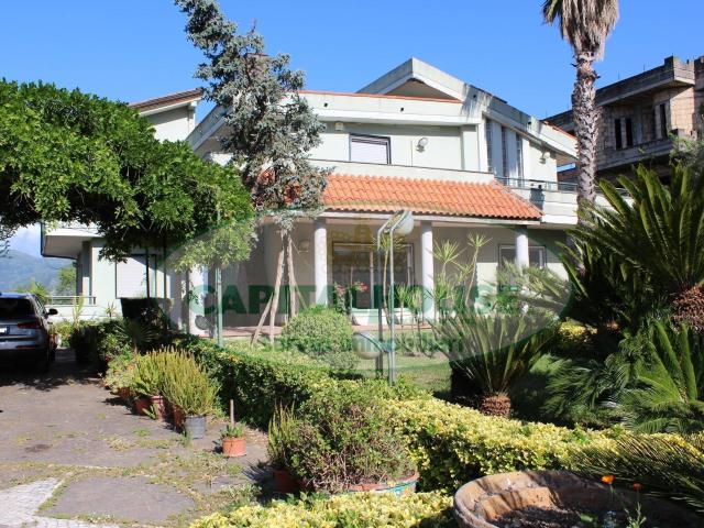 Villa Indipendente in affitto a Ottaviano, Campania