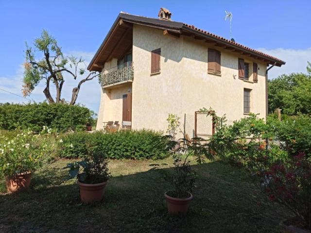Villa Indipendente in affitto a Spinosa Alta, Piemonte