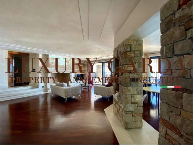 Villa Indipendente in affitto a Padenghe Sul Garda, Lombardia