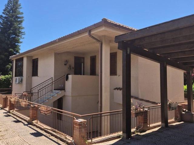 Villa Indipendente in affitto a VII Circoscrizione, Palermo