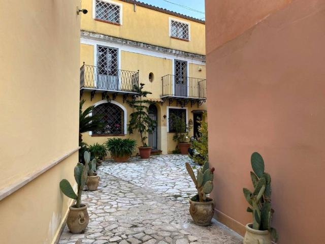 Villa Indipendente in affitto a VII Circoscrizione, Palermo