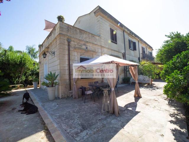 Villa Indipendente in affitto a V Circoscrizione, Palermo