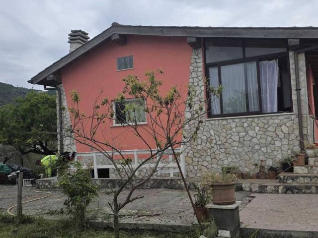 Villa Indipendente in affitto a Fontana Vazza, Roma Capitale