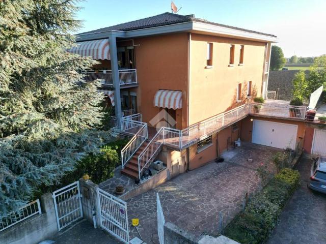 Villa Indipendente in affitto a Parma, Porporano
