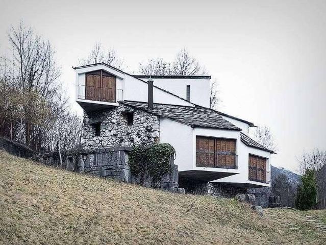 Villa Indipendente in affitto a Parre, Lombardia