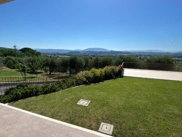 Villa Indipendente in affitto a Ponte San Giovanni, Cenerente