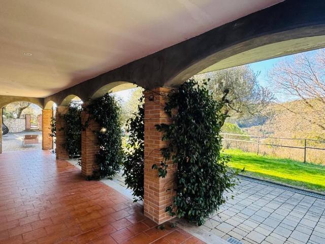 Villa Indipendente in affitto a Cenerente, Umbria