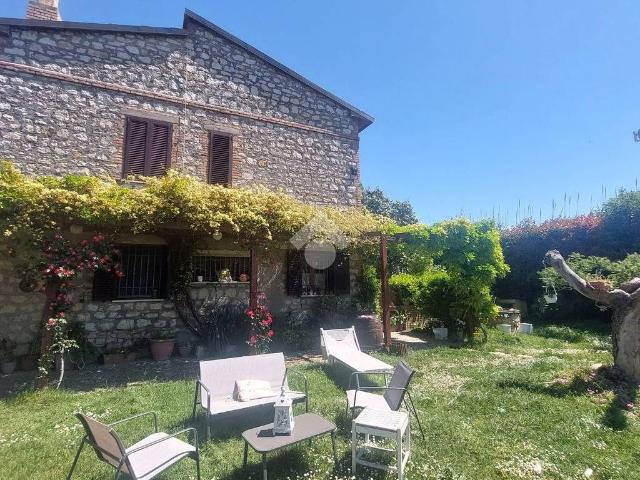 Appartamento in affitto a Santa Sabina, Cenerente