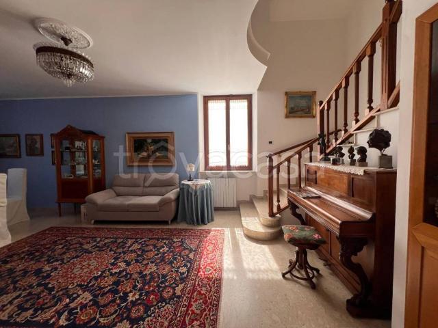 Villa Indipendente in affitto a Pescara, Abruzzo