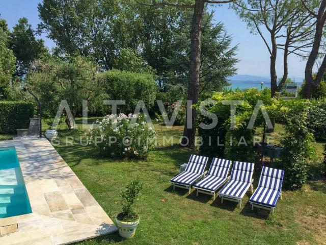 Villa Indipendente in affitto a Peschiera Del Garda, Veneto