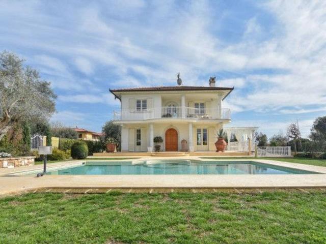 Villa Indipendente in affitto a Tonfano, Toscana