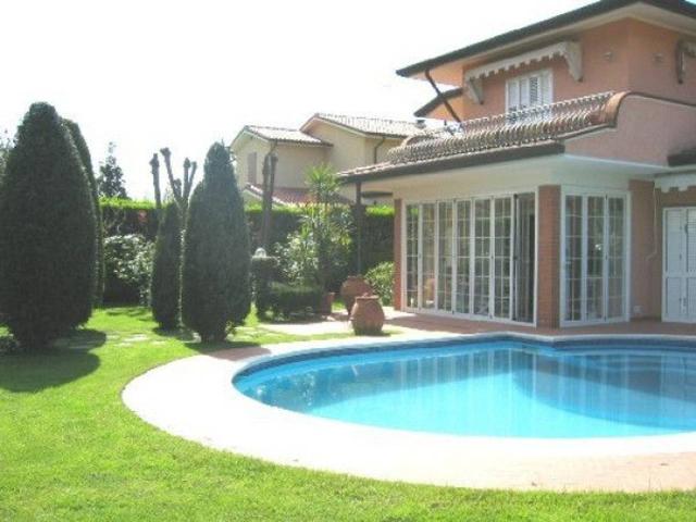Villa Indipendente in affitto a Tonfano, Toscana