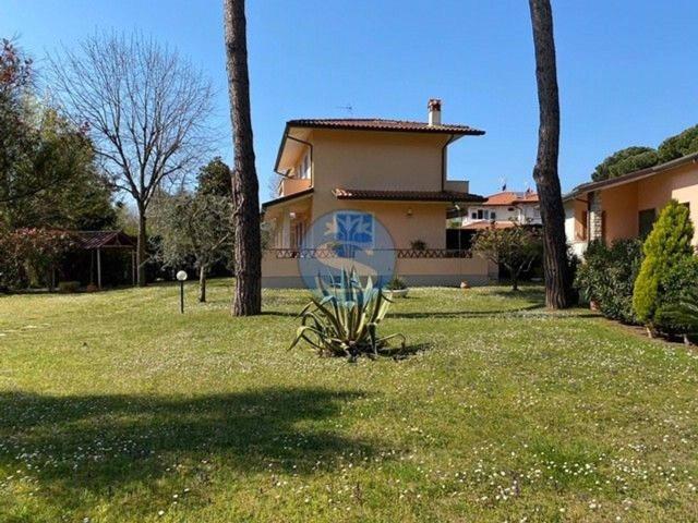 Villa Indipendente in affitto a Tonfano, Toscana