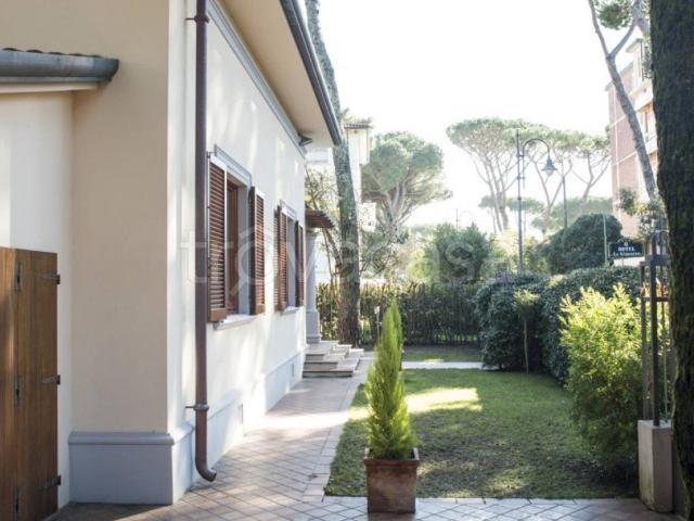 Villa Indipendente in affitto a Tonfano, Toscana