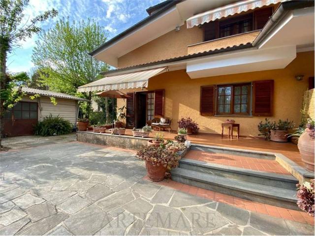 Villa Indipendente in affitto a Tonfano, Toscana