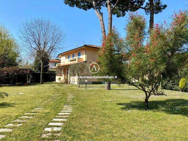 Villa Indipendente in affitto a Tonfano, Toscana